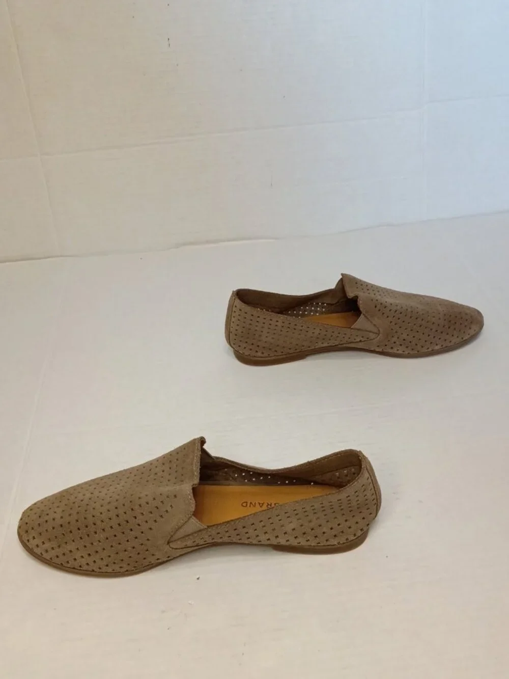 Lucky Brand Carthy Grey Perforated Suede Loafer Flats Women's Size 8.5